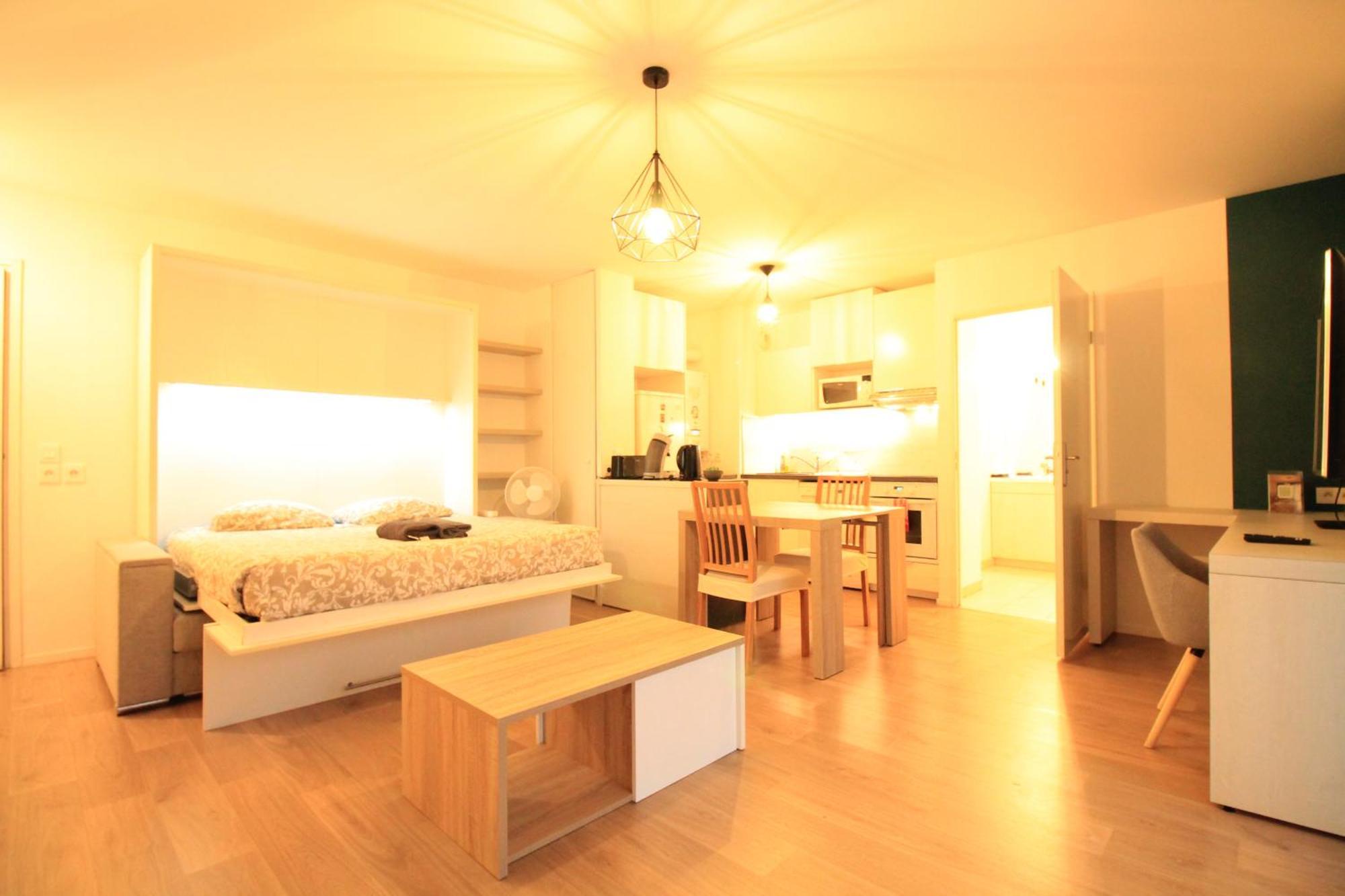 Disponible - Appartement Entier Neuf - 8Mn A Pied Rer C Paris, Parking Rue Gratuit, En Face Hopital D'Arpajon, Balcon Prive, Matelas Bultex 160X200, Ascenseur, Acces Pmr, Centre Ville A Pied エクステリア 写真
